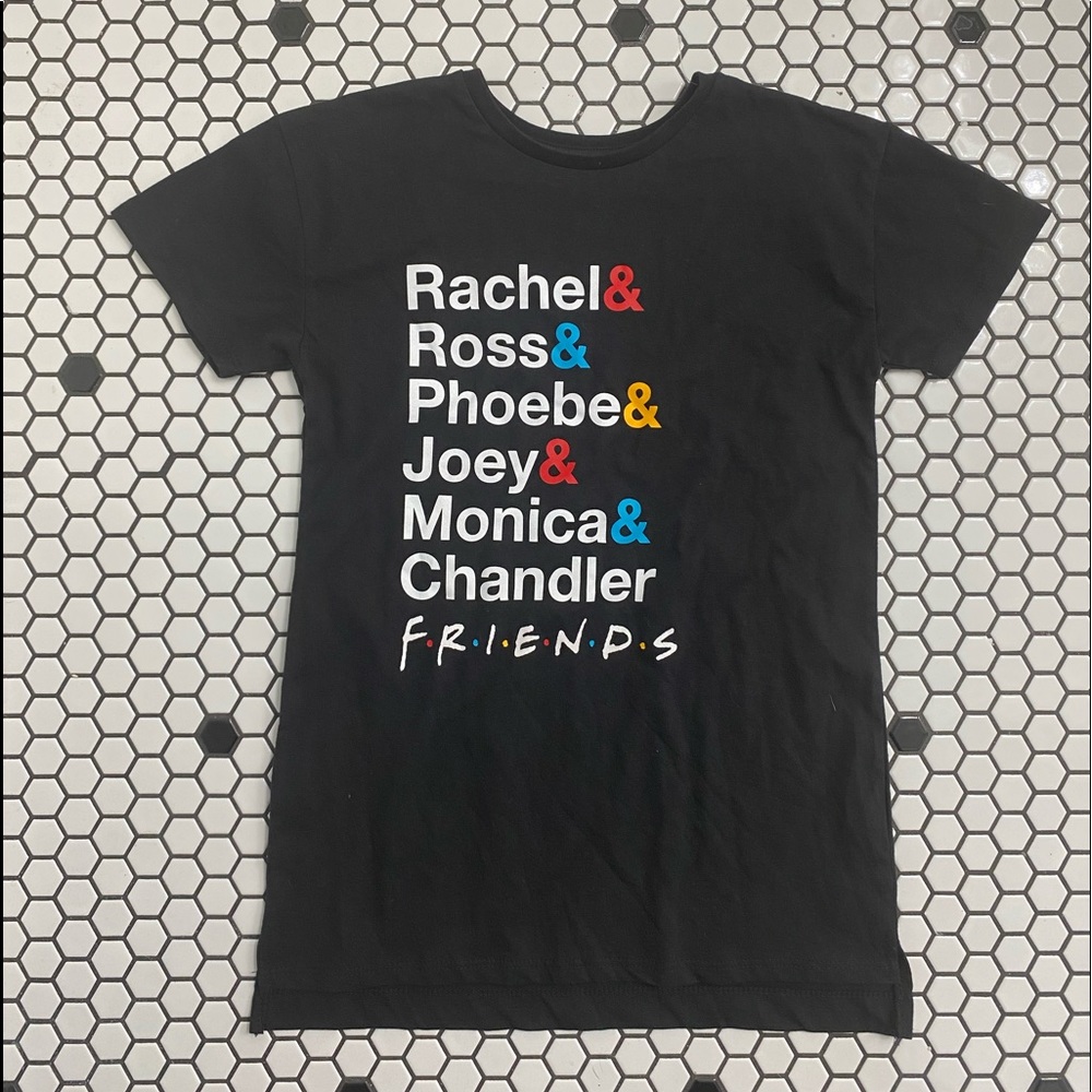 NWOT kids size 6-6x friends top